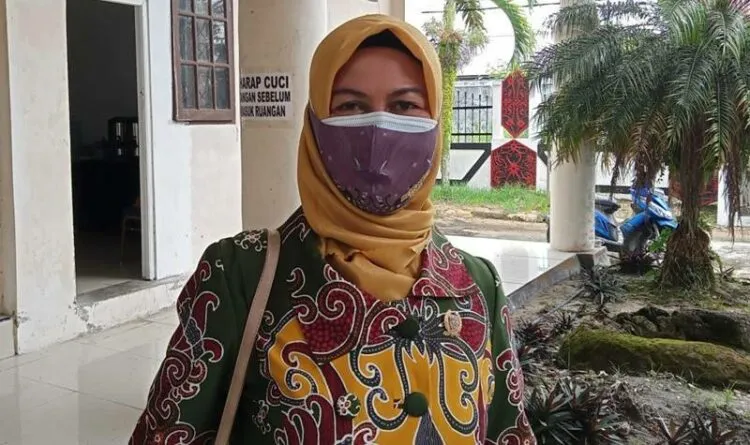 Wakil Ketua II DPRD Barito Selatan (Barsel) Hj Enung Irawati