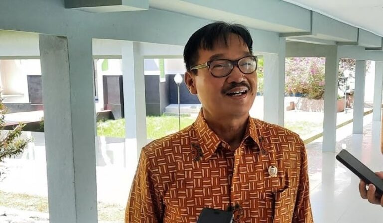 Ketua DPRD Barsel, HM Farid Yusran.