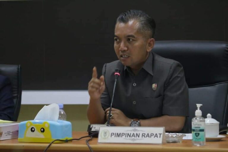IMBAUAN: Ketua DPRD Kabupaten Seruyan, Zuli Eko Prasetyo ketika memberikan imbauan kepada jajaran, belum lama ini.