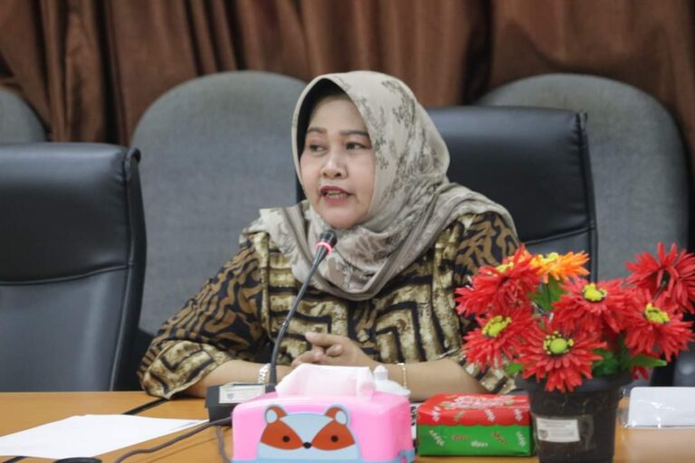 Pertimbangkan Pelaksanaan Pasar Ramadan Wakil Ketua Komisi C DPRD Kabupaten Seruyan, Hj. Masfuatun