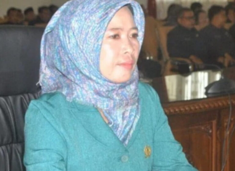 Anggota DPRD Barito Selatan, Nurul Hikmah