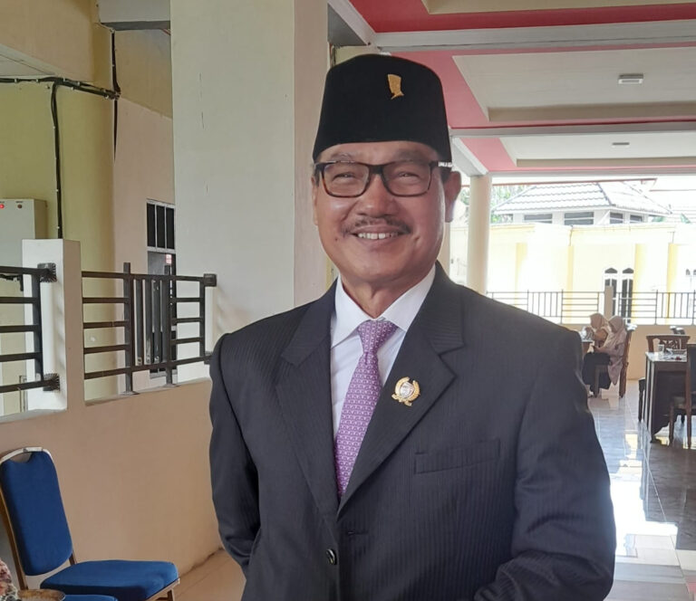 Nahwan Gantikan Mendiang Rahmato, DPRD Barsel Gelar PAW Anggota DPRD