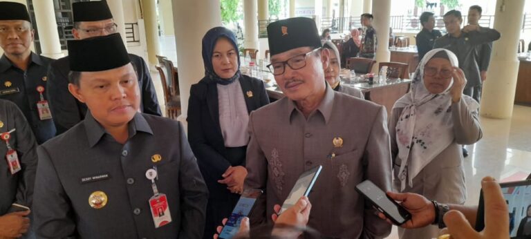 DPRD Barsel Gelar Rapat Paripurna ke-18