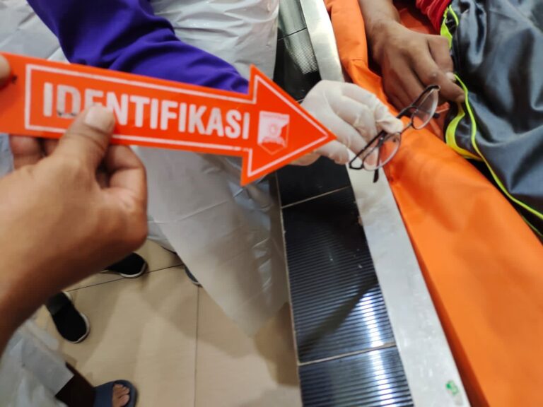 Polresta Palangka Raya Evakuasi Warga Gantung Diri di Jalan Semeru