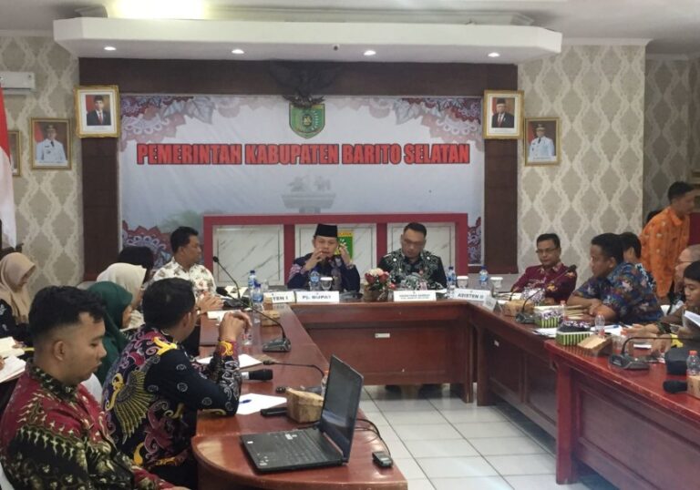 Pj Bupati Barsel Pimpin Rapat Koordinasi Bulanan Pemerintah Kabupaten