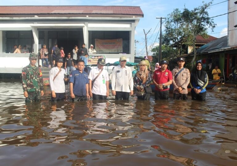 Pemkab Barsel Percepat Distribusi Bantuan Korban Banjir di Kecamatan Dusun Utara