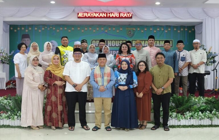 Momen Idul Adha: Pj Bupati Barsel Ajak Masyarakat Bersinergi dalam Silaturahmi