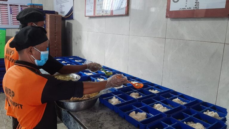 Lapas Sampit Pastikan Makanan Warga Binaan Tersaji dengan Baik
