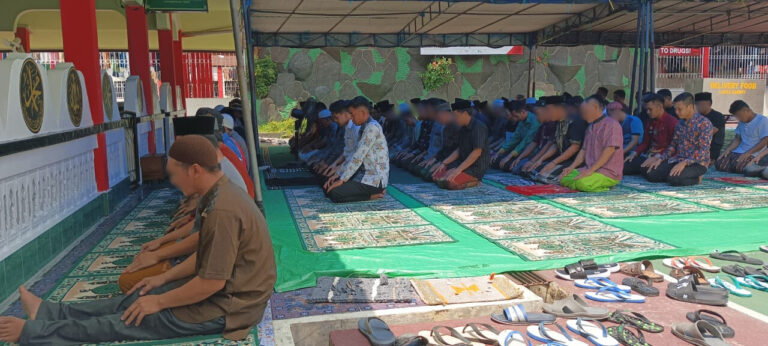 Sholat Jumat Bersama, Lapas Sampit Tingkatkan Iman dan Kebersamaan
