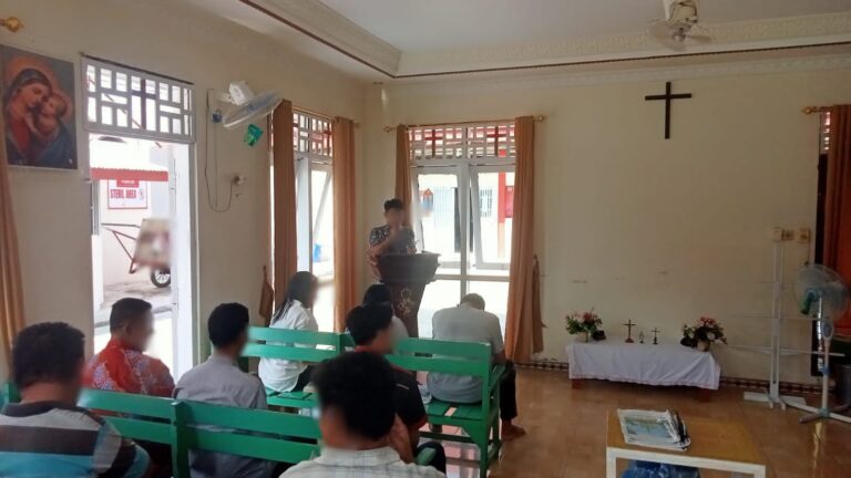 Lapas Sampit Adakan Ibadah Minggu, WBP Kristiani Dapatkan Penguatan Rohani