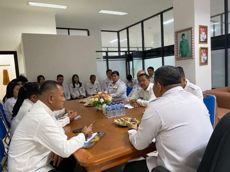 Kakanwil Ditjenpas Kalteng Gelar Rapat Internal Tingkatkan Kinerja