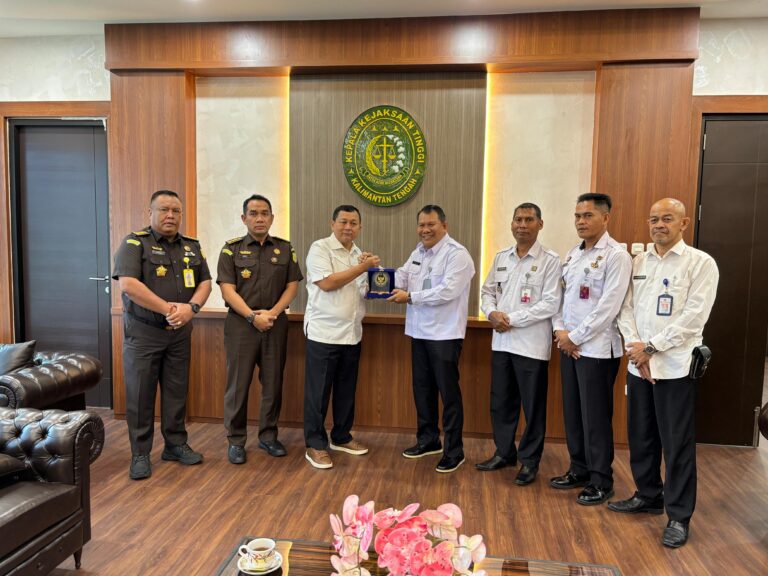 Kakanwil Ditjenpas Kalteng Perkuat Sinergi dengan Kejati