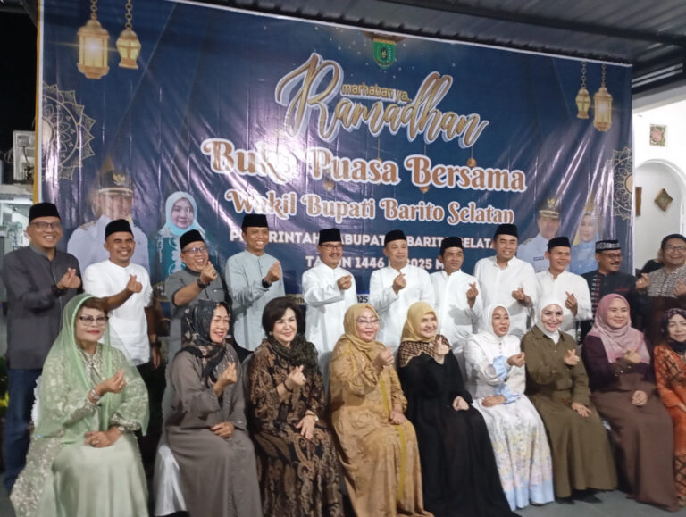 Ketua DPRD Barsel Hadiri Bukber di Kediaman Wabup Khristianto Yudha