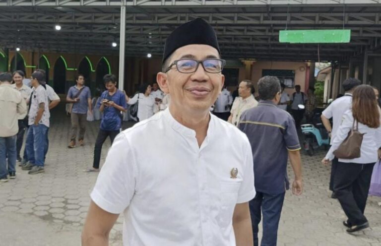 DPRD Barsel Apresiasi Pemkab Salurkan Hewan Kurban ke Masyarakat