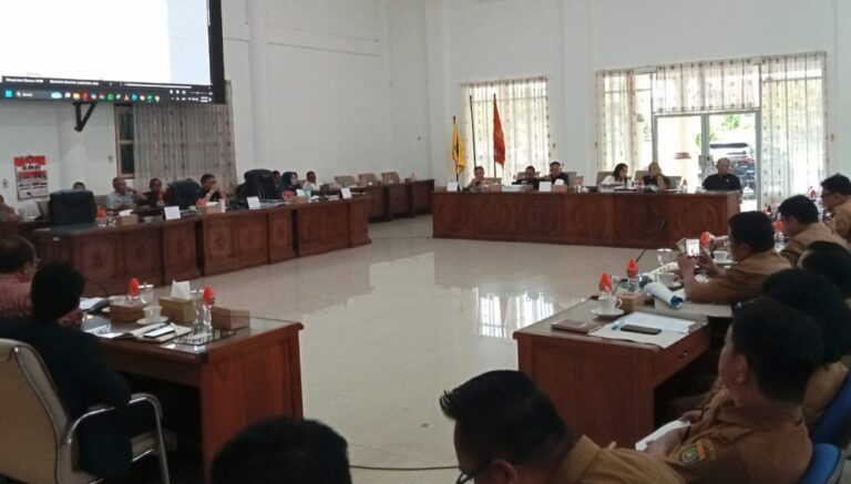 Banggar DPRD Barsel Bahas KUA-PPAS 2025, Rapat Diskors Tunggu Tambahan Anggaran