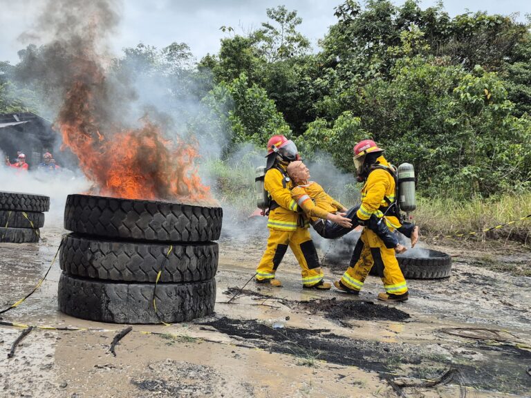 PT MUTU Gelar Pelatihan Pemadam Kebakaran dan Evakuasi Korban Bersama Masyarakat dan Instansi Terkait