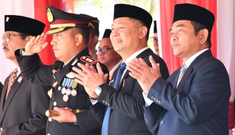 Bupati dan Wabup Barsel Hadiri Upacara HUT Bhayangkara ke-79