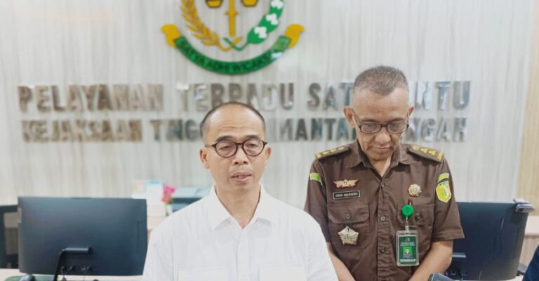 Kejati Kalteng Geledah Kantor DPMPTSP Terkait Dugaan Korupsi Ekspor Zirkon