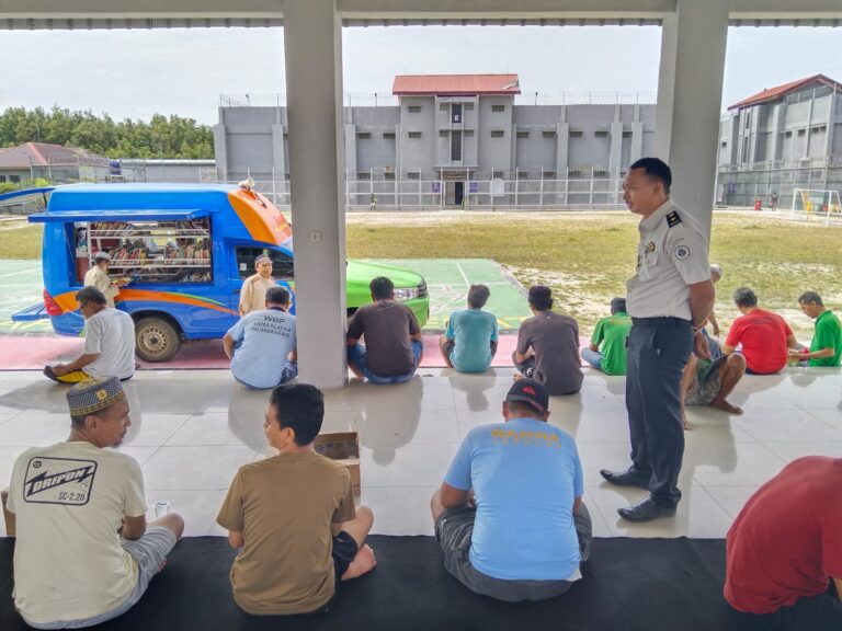 Mobil Perpustakaan Keliling Hadir di Lapas Palangka Raya, WBP Antusias Membaca