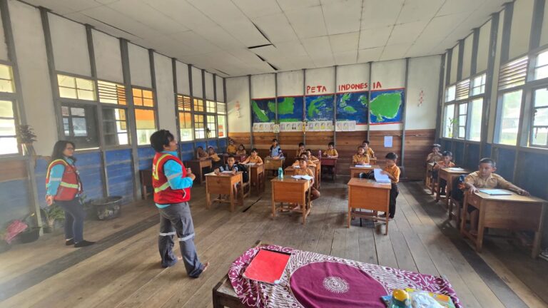 Asmin Goes to School, Perkuat Literasi dan Numerasi Anak Desa Barunang