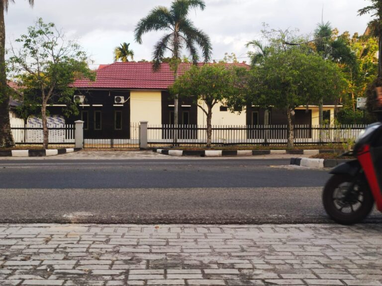 Pertanyaan Publik Mengemuka, Siapa Penghuni Rumah Dinas Kepala Dinas Pendidikan Kalteng?